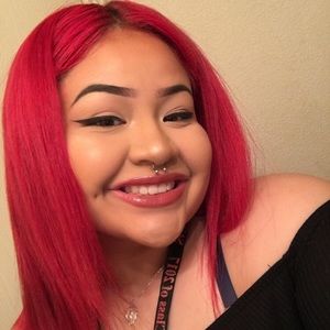 Meet your Posher, Valerie